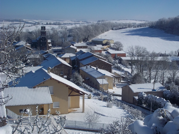 Village sous la neige